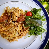 Tofu à Gomes de Sá com manjericão e limão em crosta de broa de milho