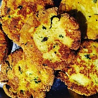 Salada de frutas em calda de chocolate