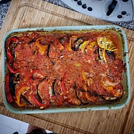 Tomatada de legumes com esparguete