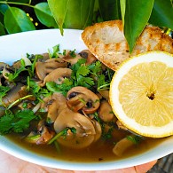 Feijão de soja preto com pimentos Padrón