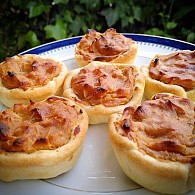 Tofulhau com natas e crosta de broa no forno